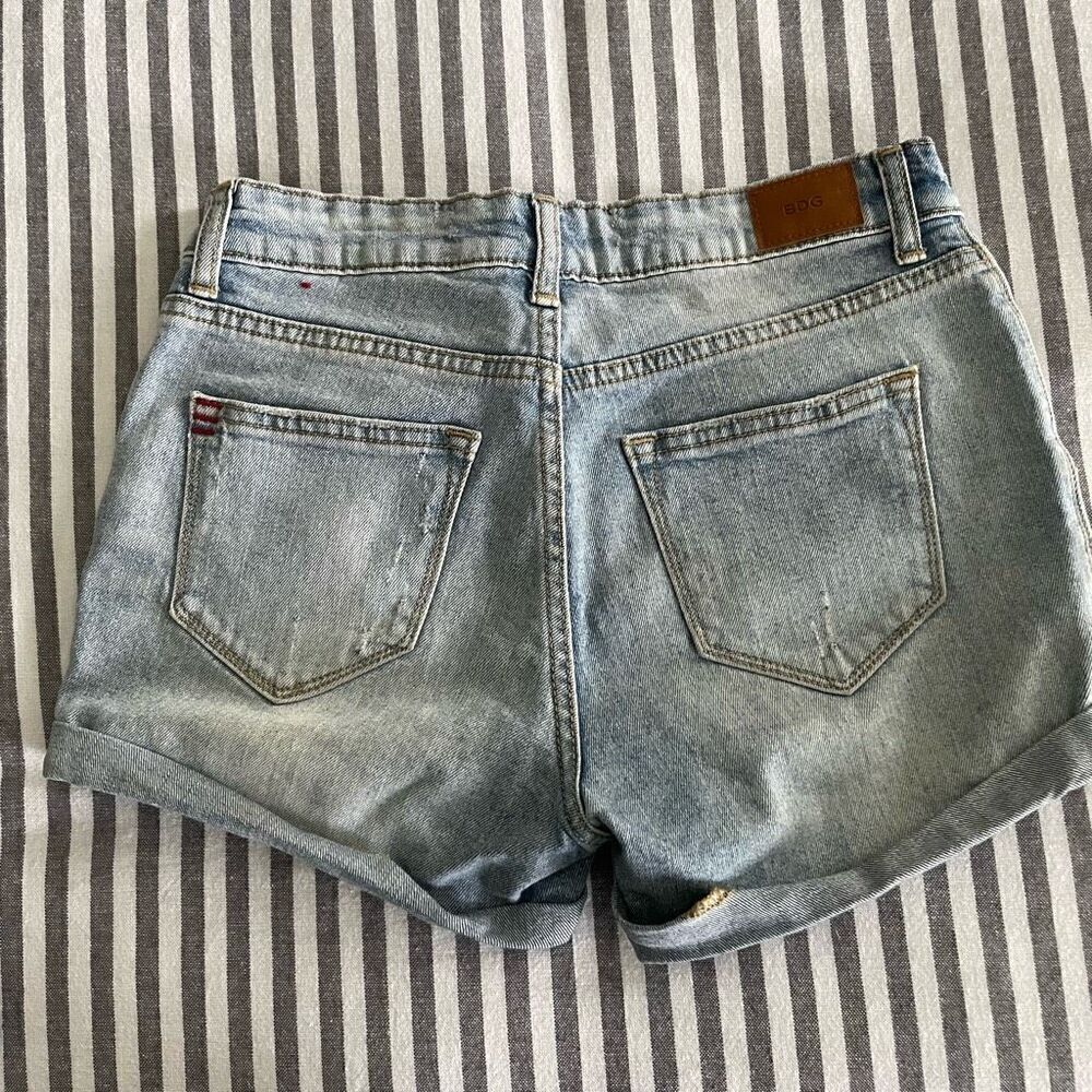Urban Outfitters BDG Mid Rise Alexa Shorts Size 26